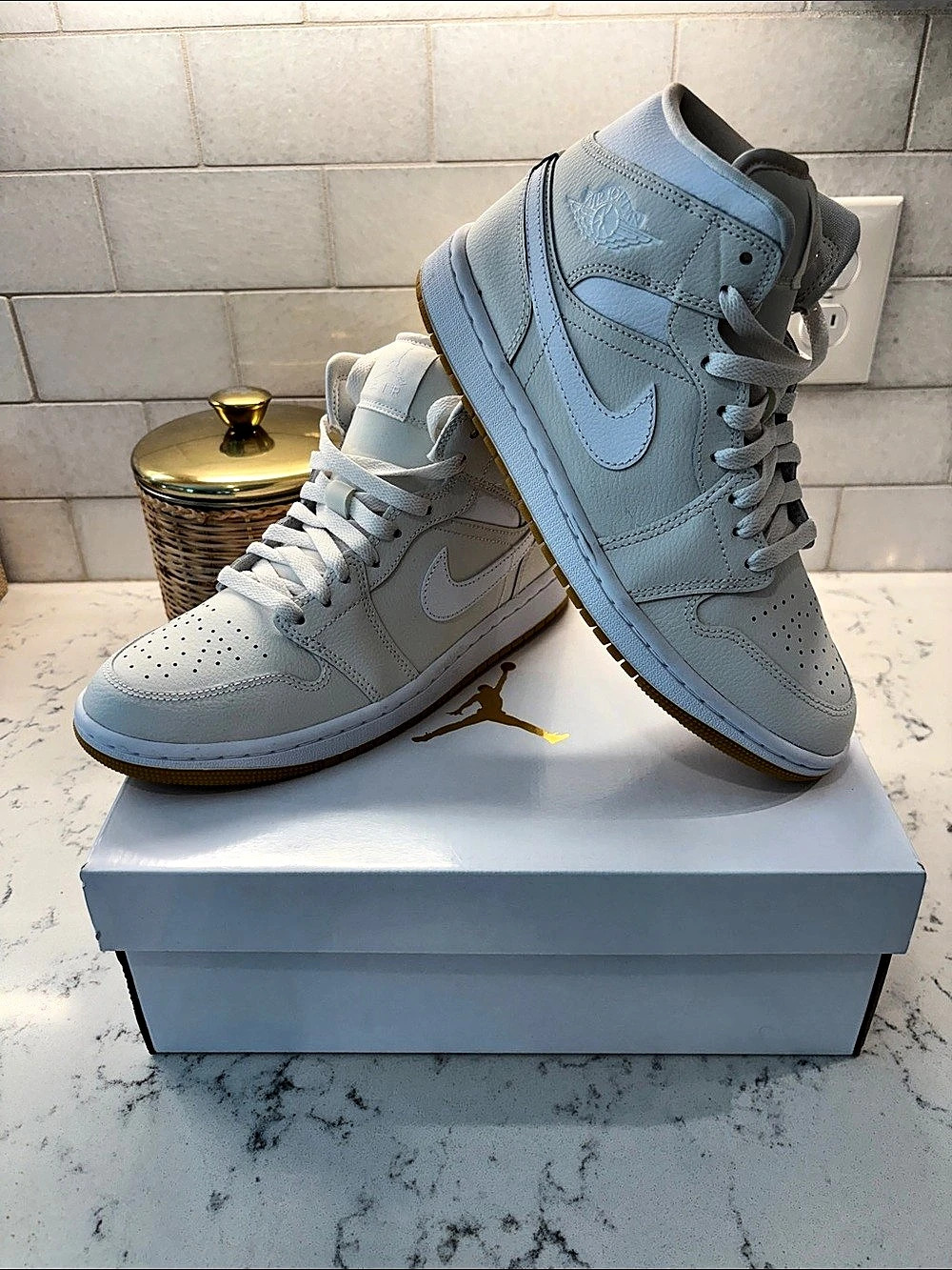 Nike Air Jordan 1 Mid Women's Sneakers White & Off White US 8.5 Like New